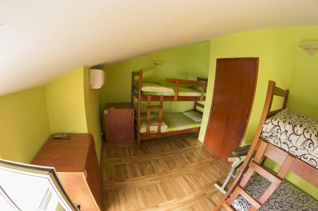 Explorer Podgorica Habitación foto